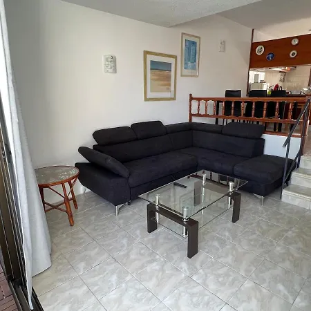 Fantastic Playa De Americas Feriehus *